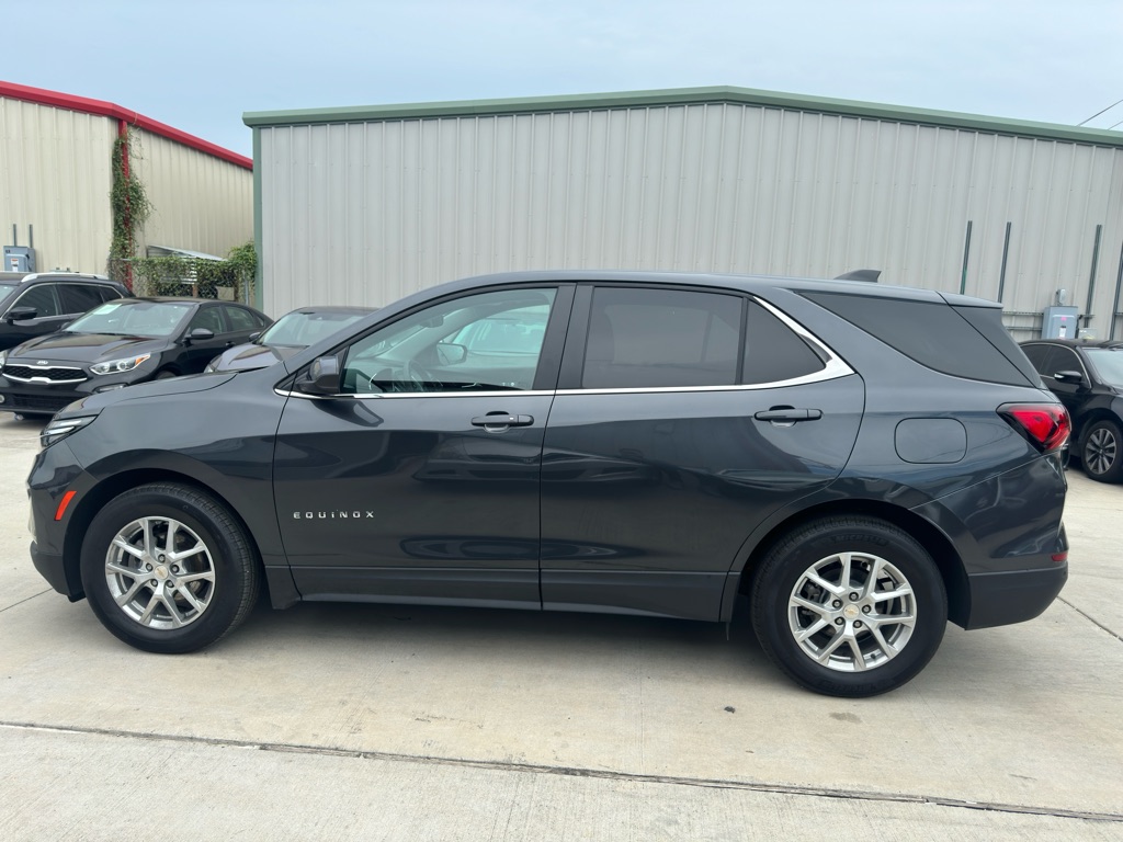 Photo 5 of this CHEVROLET EQUINOX