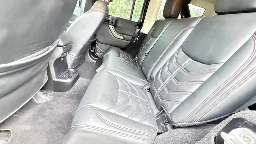 Photo 11 of this JEEP WRANGLER UNLIMI
