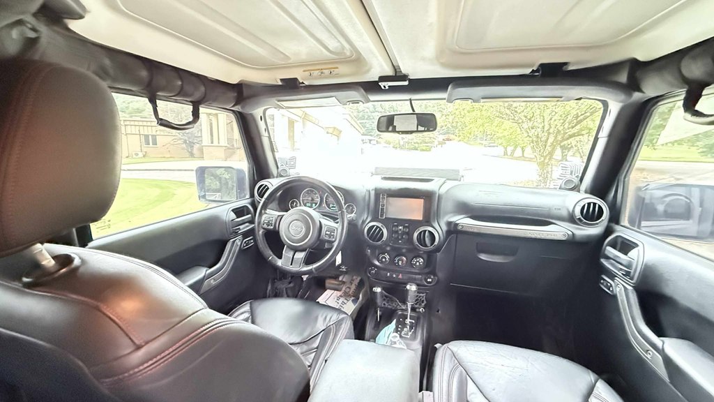 Photo 8 of this JEEP WRANGLER UNLIMI