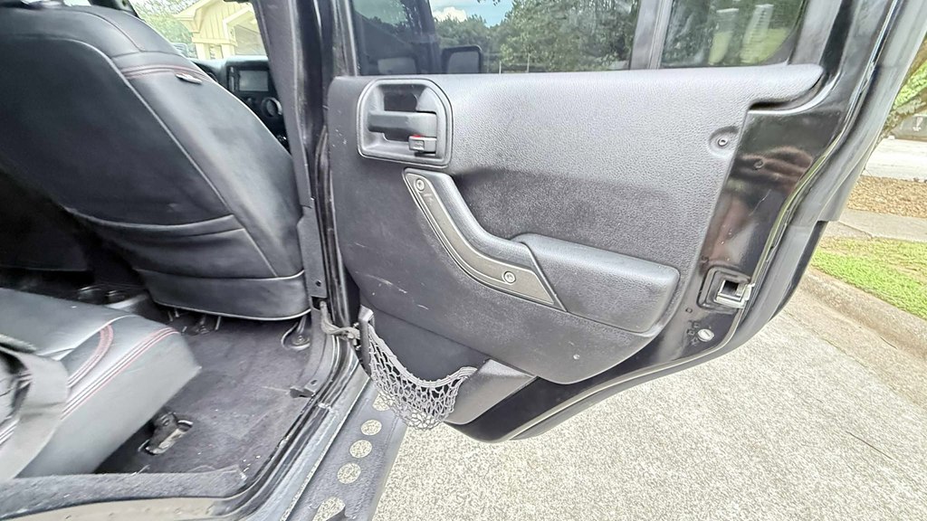 Photo 19 of this JEEP WRANGLER UNLIMI