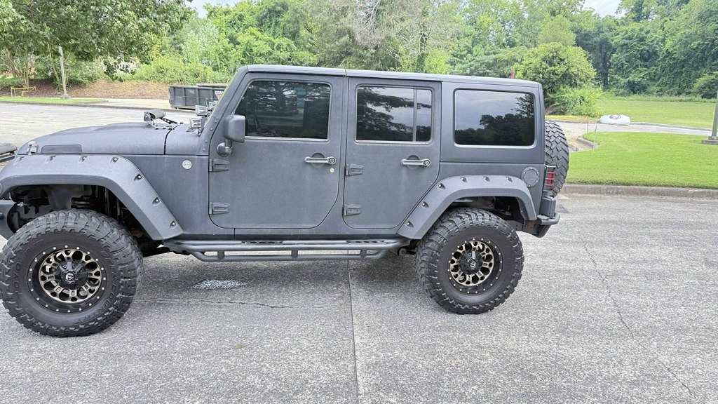 Photo 5 of this JEEP WRANGLER UNLIMI