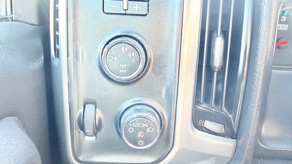 Photo 18 of this CHEVROLET SILVERADO 1500