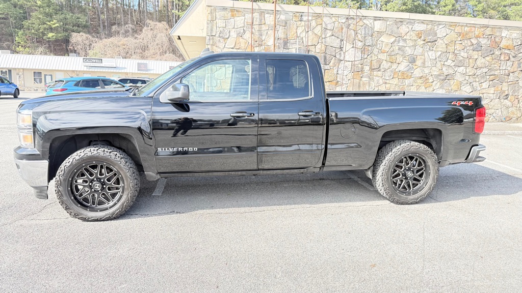 Photo 3 of this CHEVROLET SILVERADO 1500