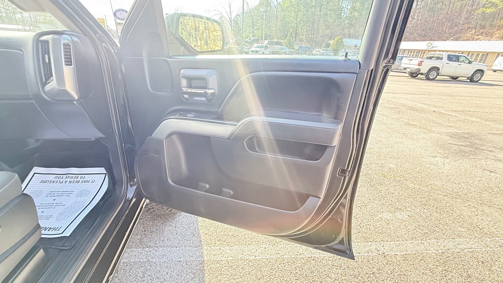 Photo 25 of this CHEVROLET SILVERADO 1500
