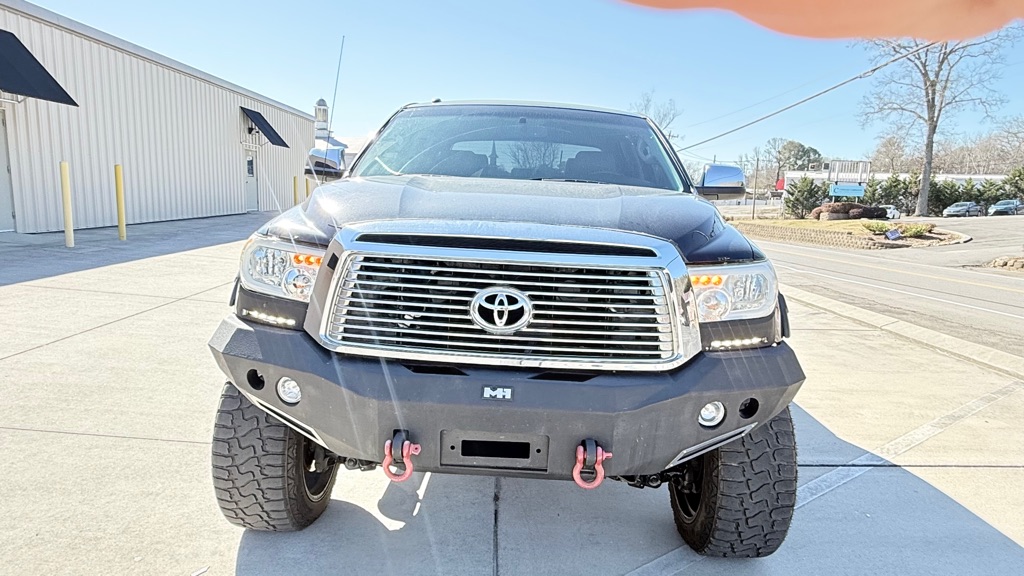 Photo 3 of this TOYOTA TUNDRA