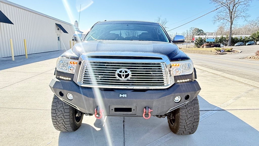 Photo 19 of this TOYOTA TUNDRA