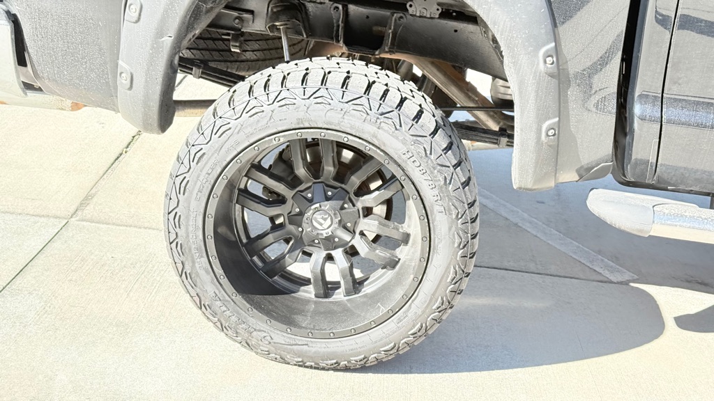 Photo 18 of this TOYOTA TUNDRA