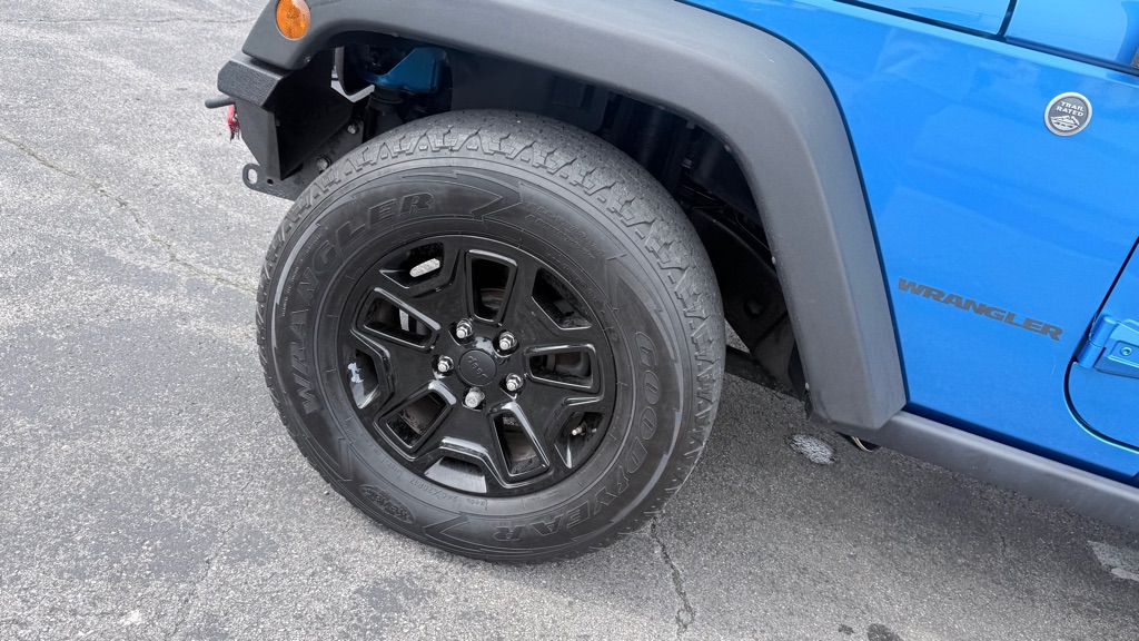Photo 18 of this JEEP WRANGLER