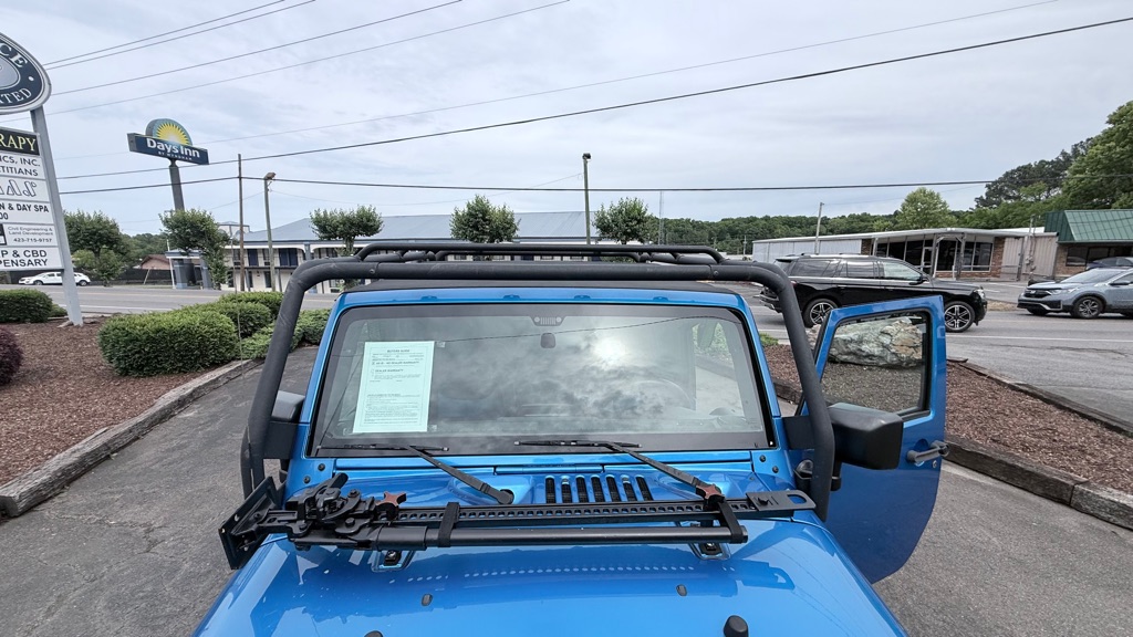 Photo 17 of this JEEP WRANGLER