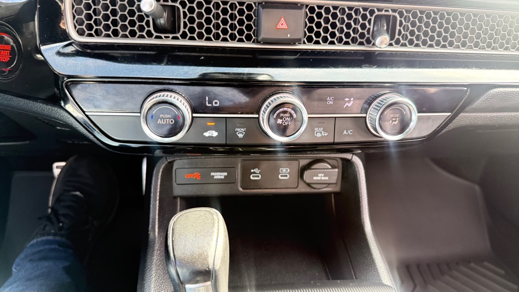 Photo 16 of this HONDA CIVIC