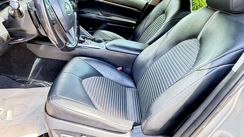 Photo 10 of this TOYOTA CAMRY