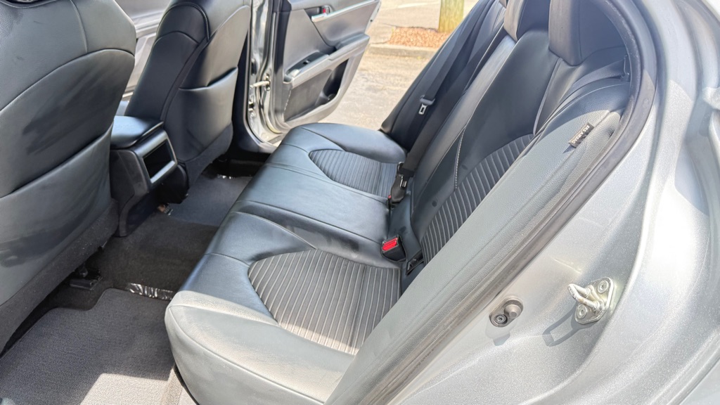 Photo 15 of this TOYOTA CAMRY