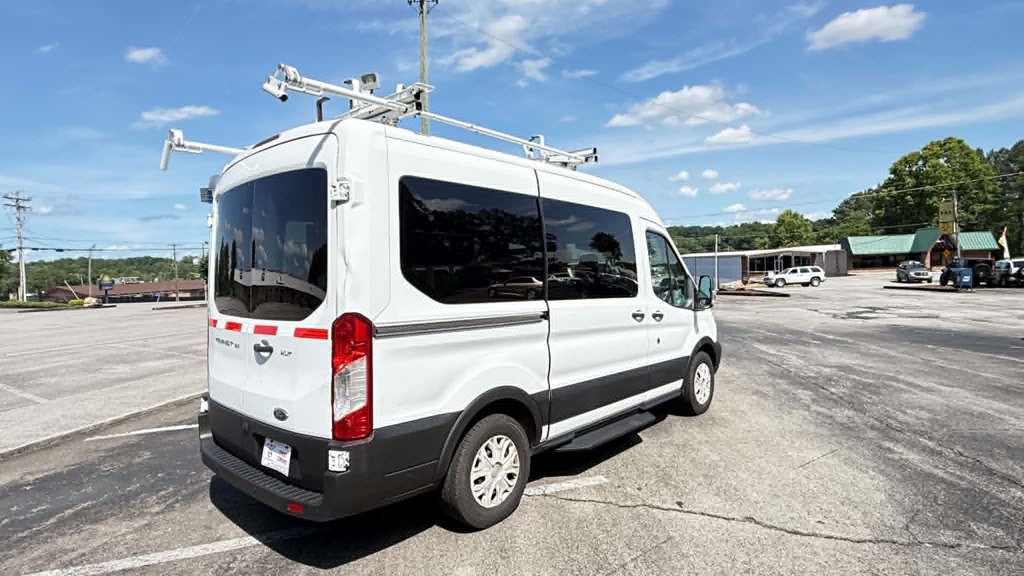 Photo 5 of this FORD TRANSIT