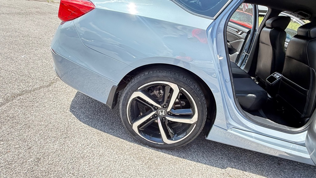 Photo 25 of this HONDA ACCORD