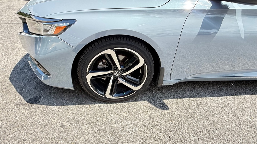 Photo 28 of this HONDA ACCORD