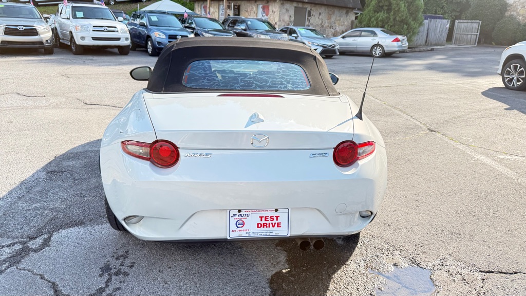 Photo 7 of this MAZDA MX-5 MIATA
