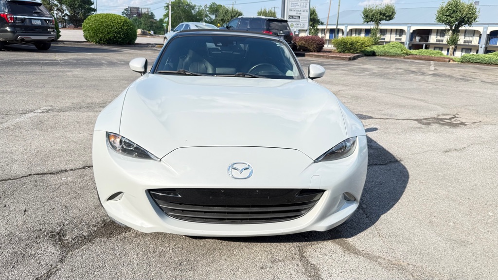 Photo 3 of this MAZDA MX-5 MIATA
