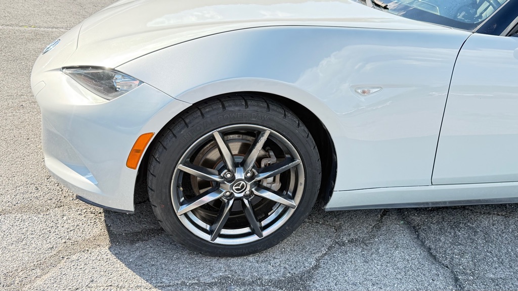 Photo 25 of this MAZDA MX-5 MIATA