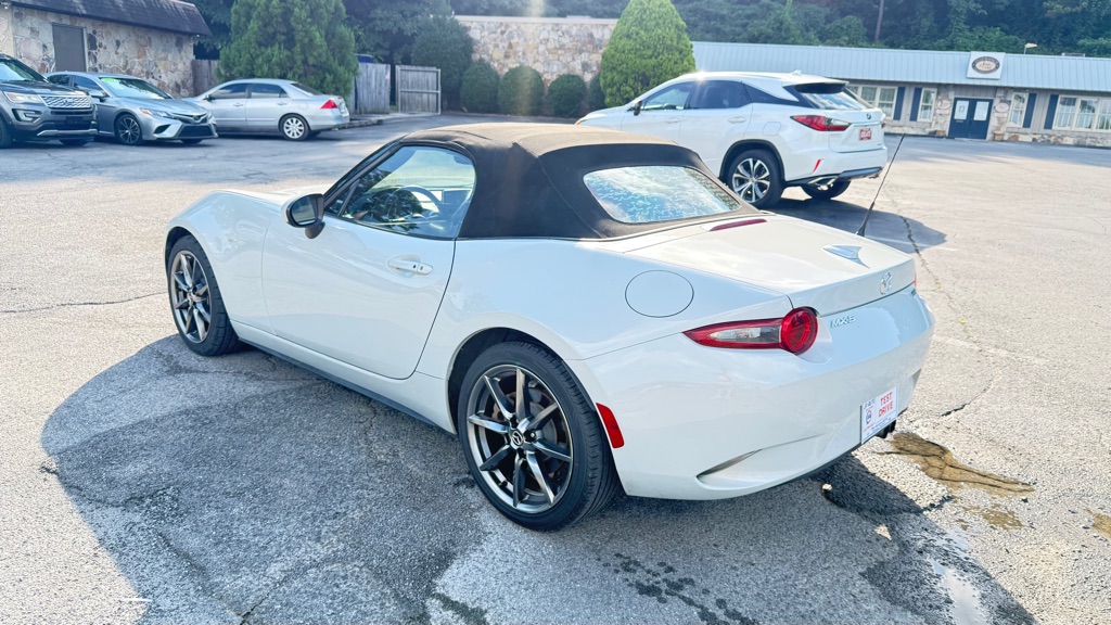 Photo 4 of this MAZDA MX-5 MIATA
