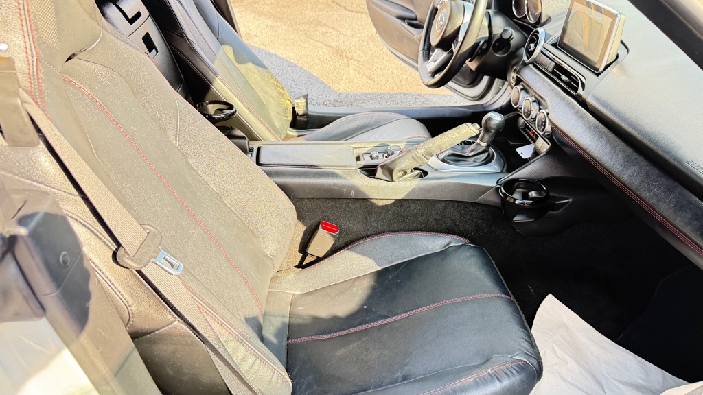 Photo 12 of this MAZDA MX-5 MIATA