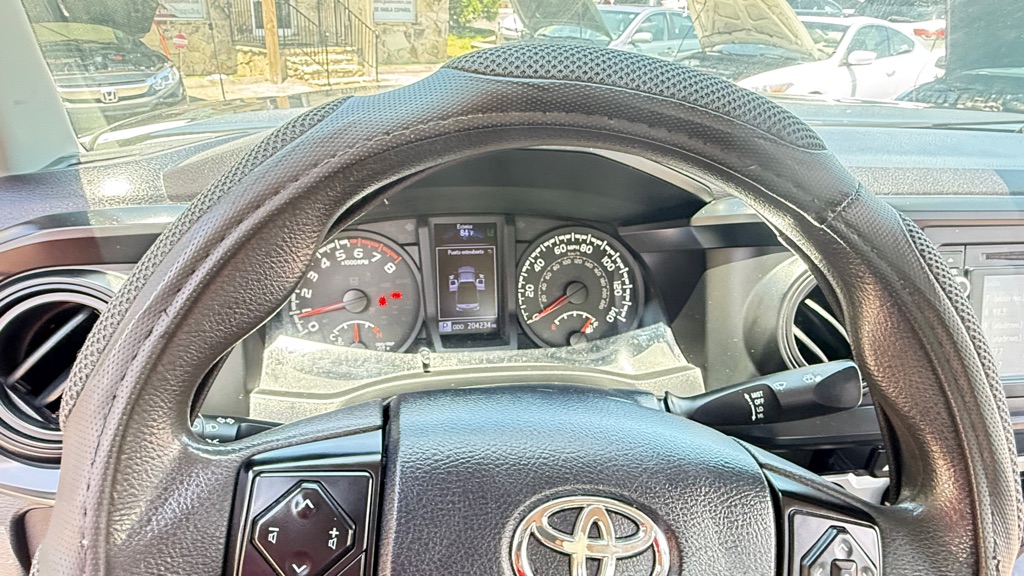 Photo 14 of this TOYOTA TACOMA