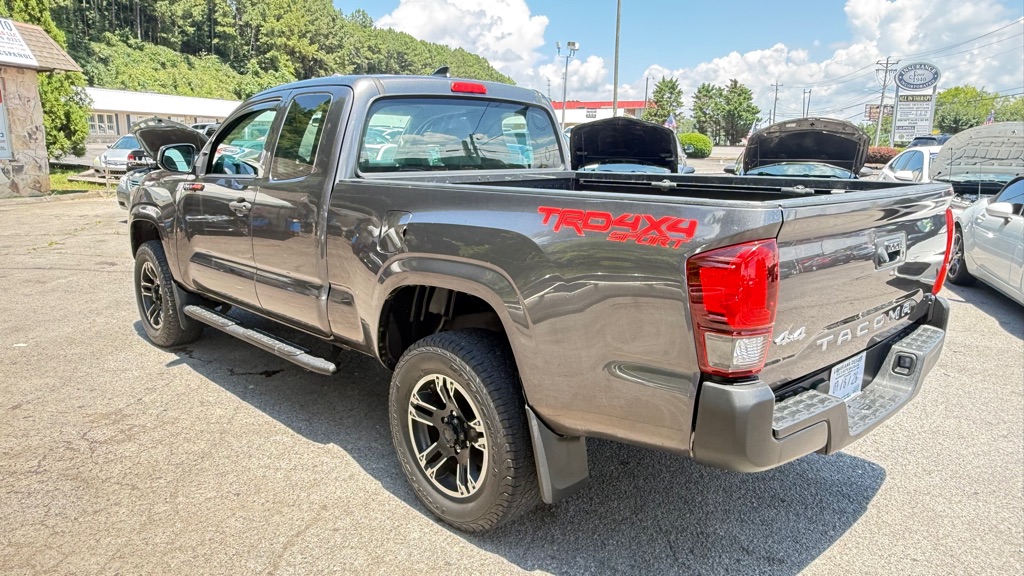 Photo 5 of this TOYOTA TACOMA