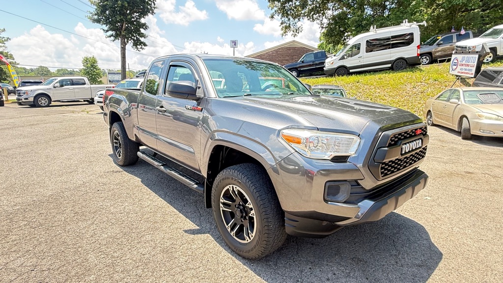 Photo 2 of this TOYOTA TACOMA