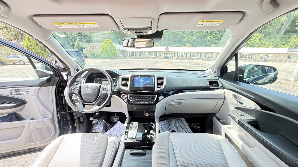 Photo 15 of this HONDA PILOT