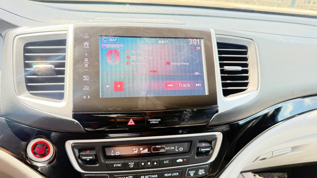 Photo 19 of this HONDA PILOT