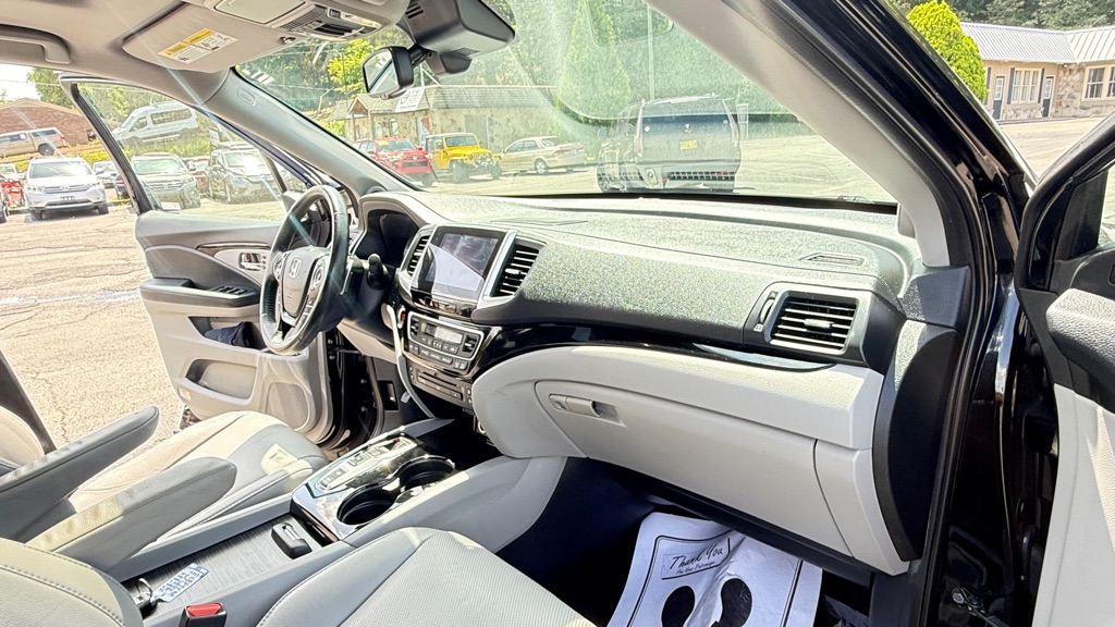 Photo 21 of this HONDA PILOT