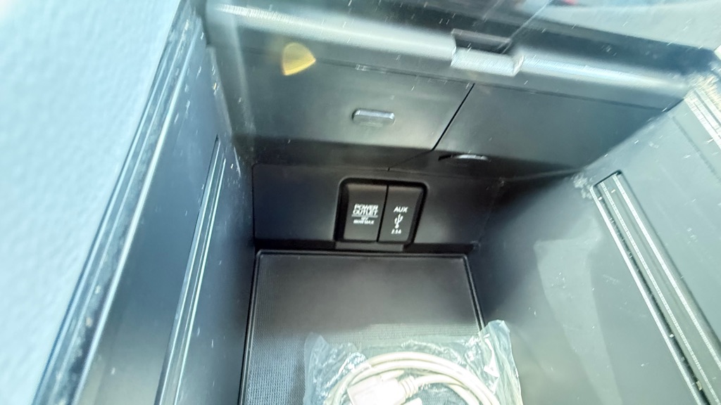 Photo 34 of this HONDA PILOT