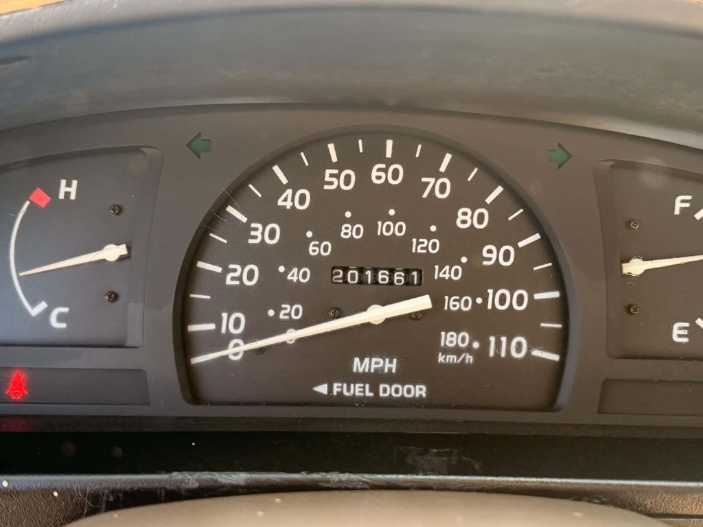 Photo 10 of this TOYOTA TACOMA