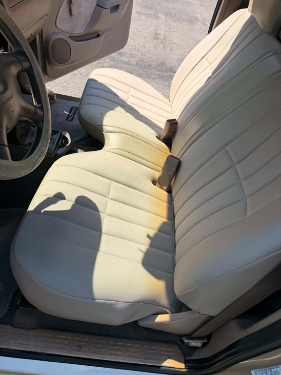 Photo 13 of this TOYOTA TACOMA