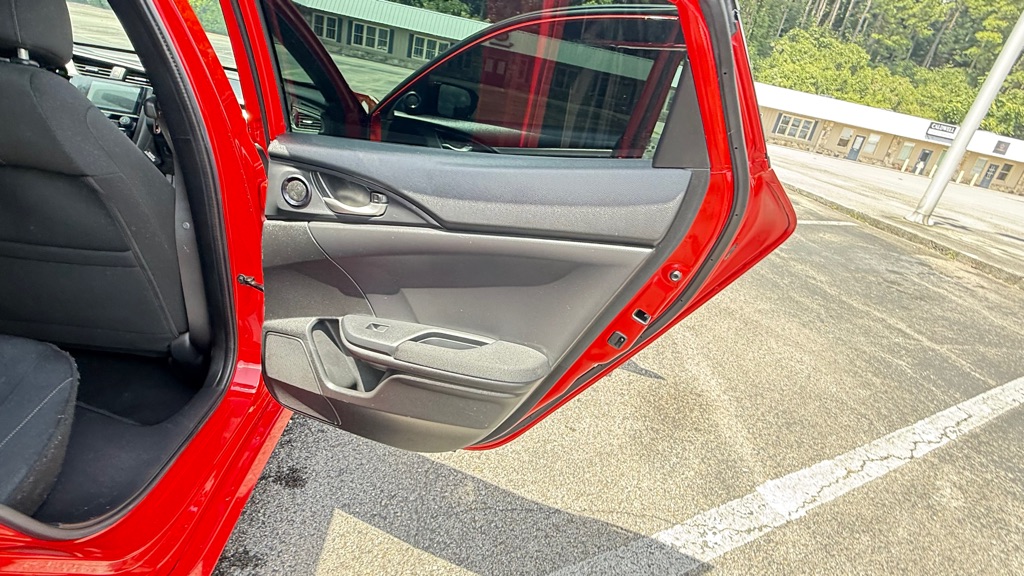 Photo 24 of this HONDA CIVIC