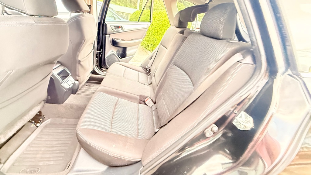 Photo 10 of this SUBARU OUTBACK