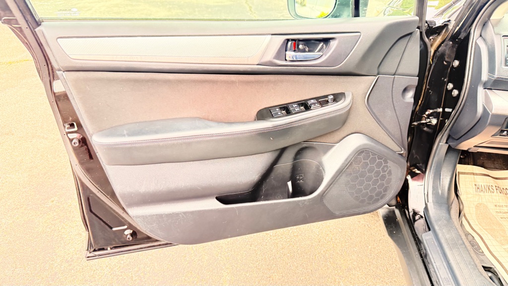 Photo 22 of this SUBARU OUTBACK