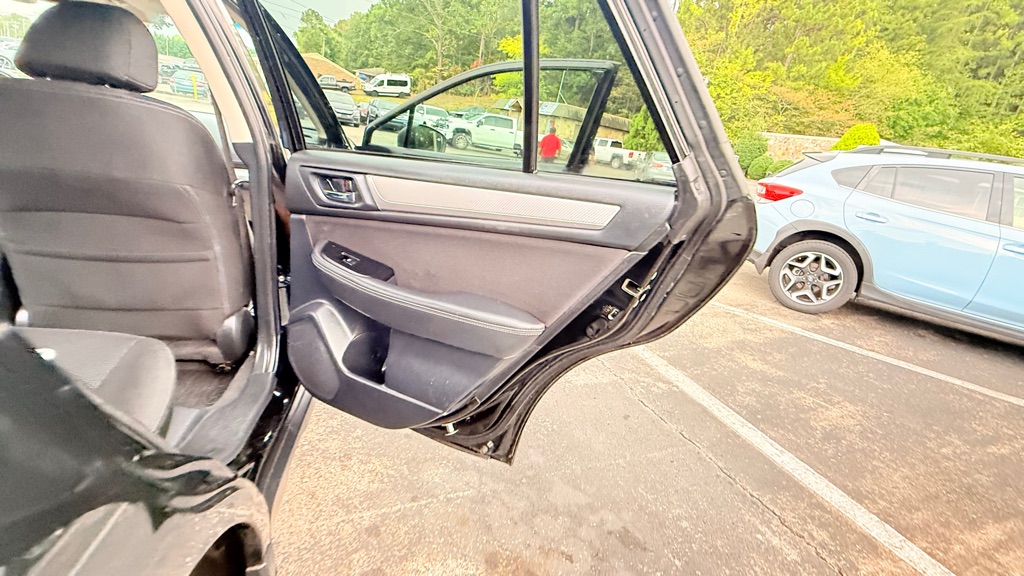 Photo 24 of this SUBARU OUTBACK