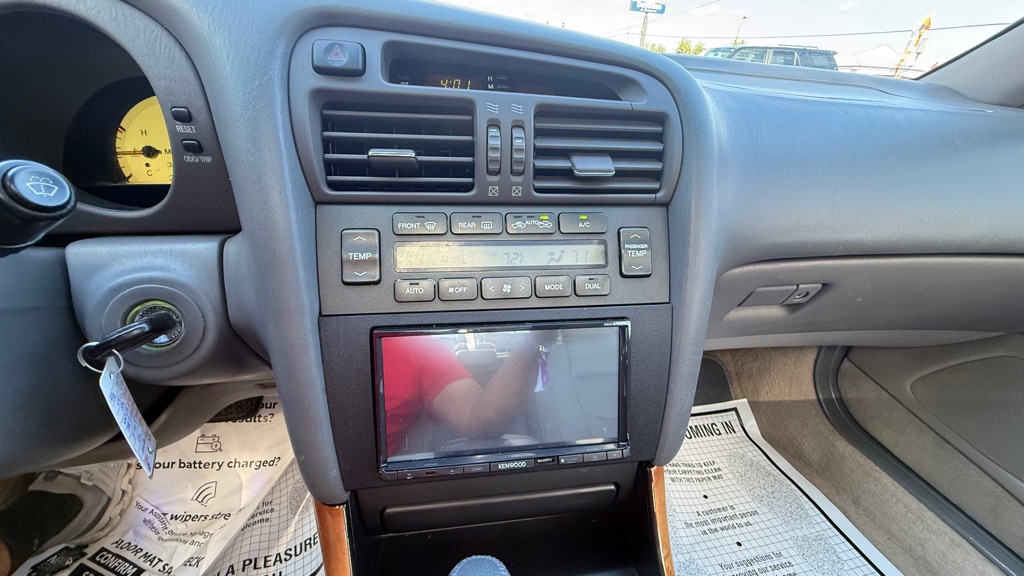Photo 19 of this LEXUS GS 400