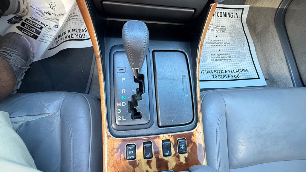 Photo 34 of this LEXUS GS 400
