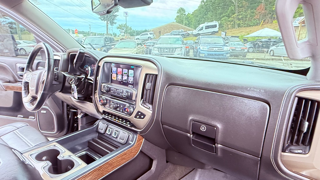 Photo 16 of this GMC SIERRA
