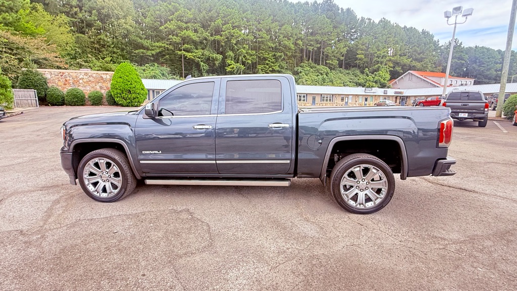 Photo 2 of this GMC SIERRA