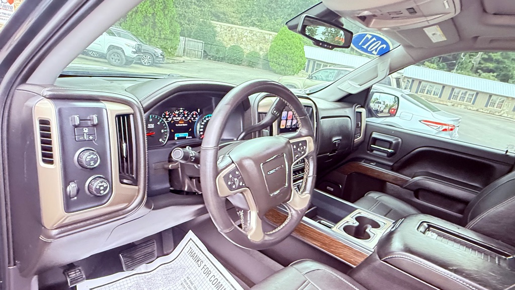 Photo 9 of this GMC SIERRA