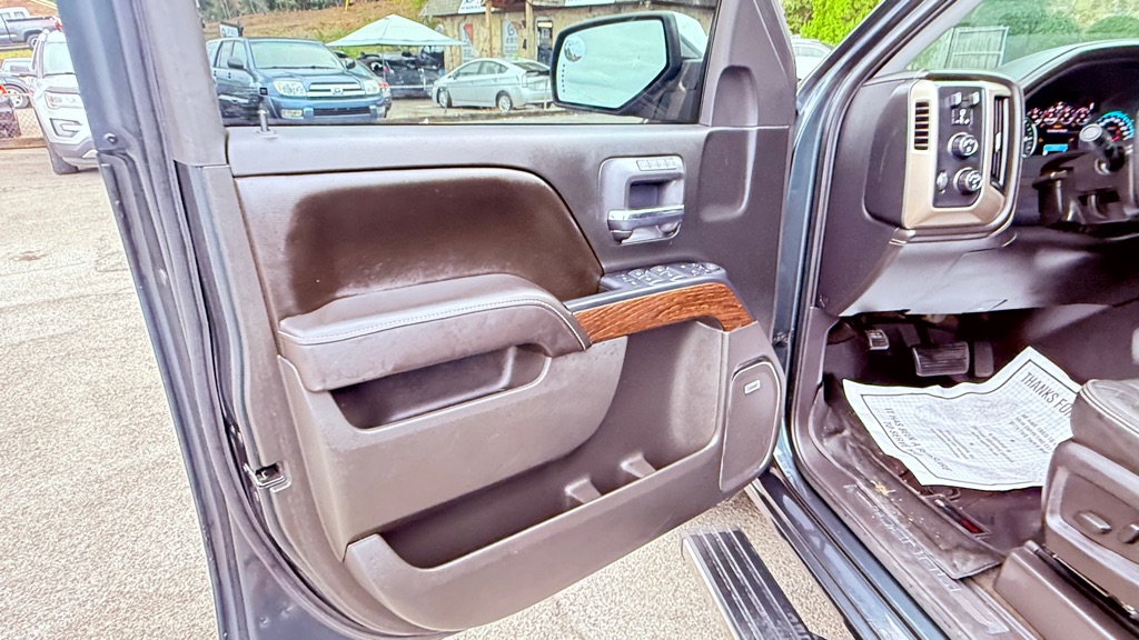 Photo 30 of this GMC SIERRA