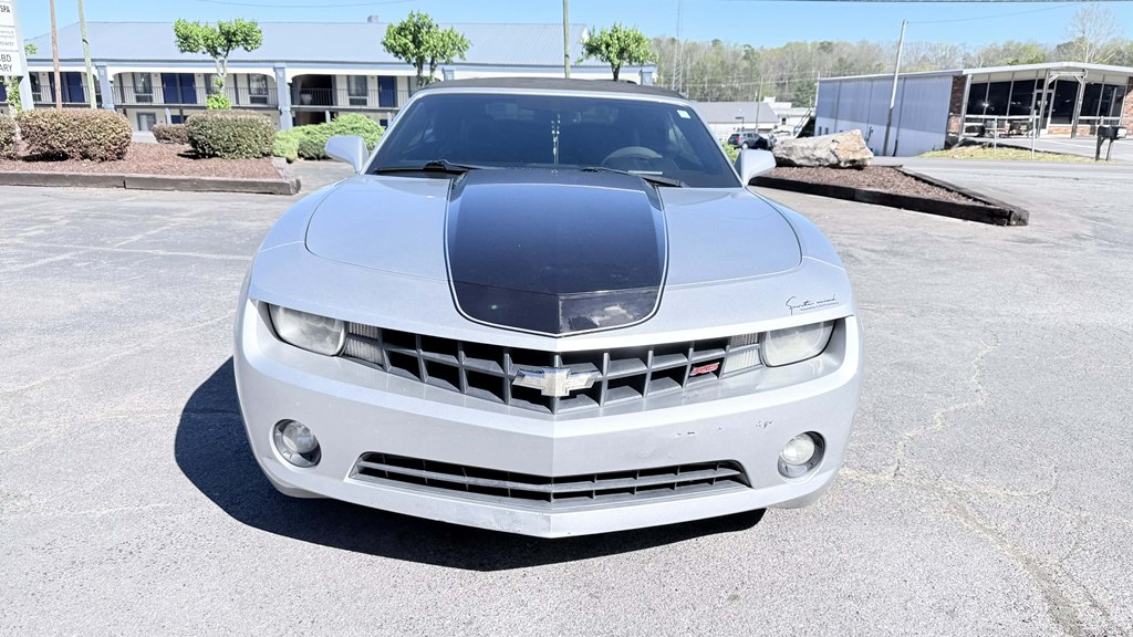 Photo 2 of this CHEVROLET CAMARO