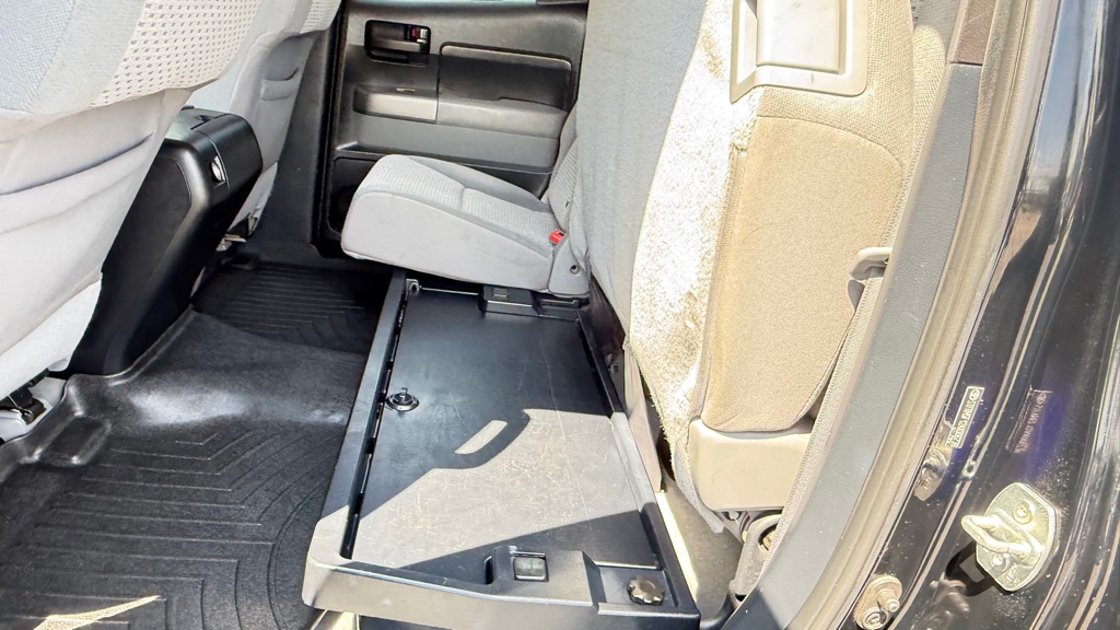Photo 11 of this TOYOTA TUNDRA