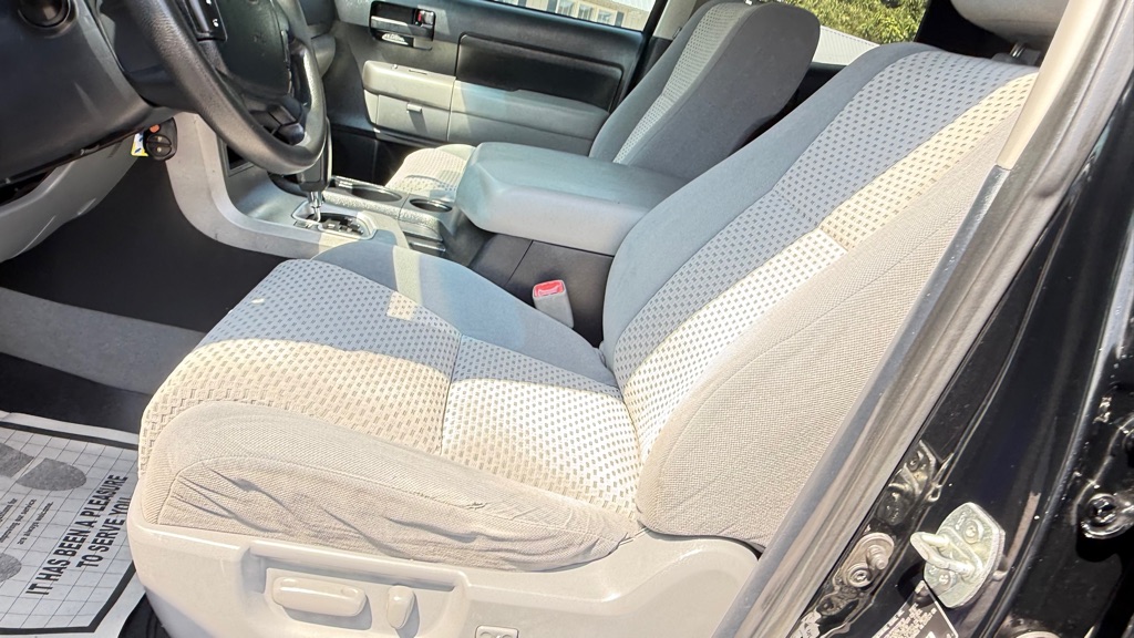 Photo 10 of this TOYOTA TUNDRA
