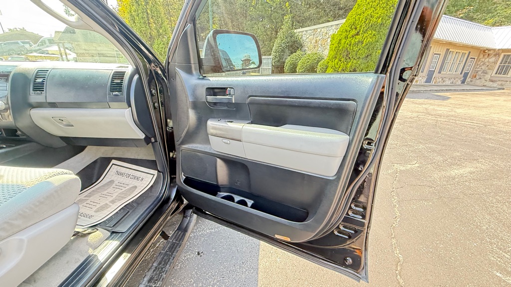 Photo 17 of this TOYOTA TUNDRA