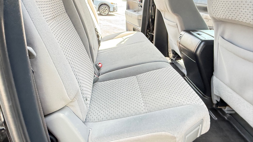 Photo 13 of this TOYOTA TUNDRA