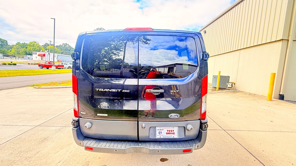Photo 6 of this FORD TRANSIT