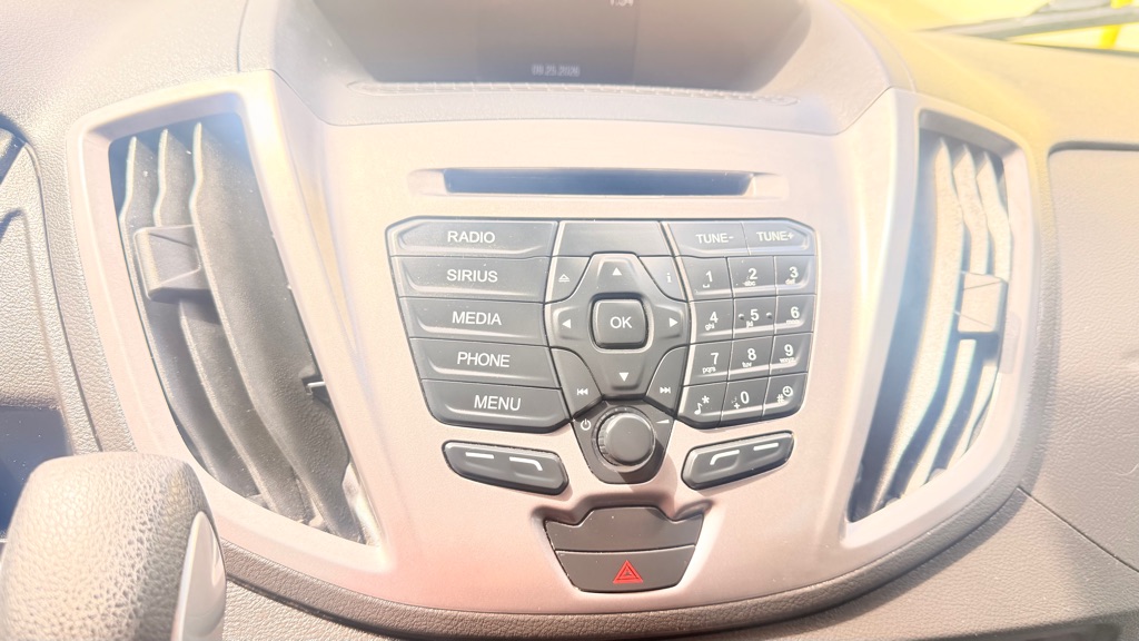 Photo 19 of this FORD TRANSIT